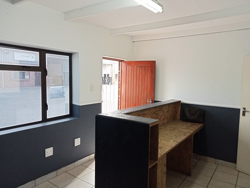 To Let commercial Property for Rent in Tamsui Industria Western Cape